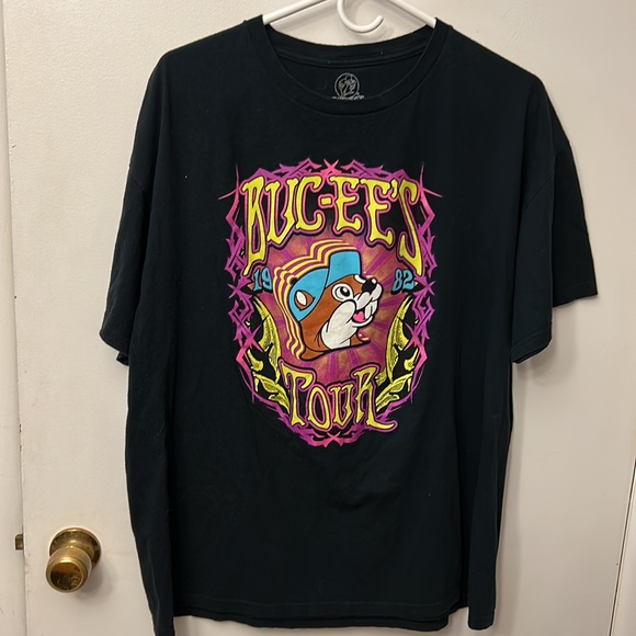 Buc-ees Adult T-shirts Size L/XL Lot of 2 - Picture 2 of 11